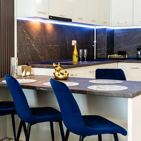 Elyse Blue Sea View By Casa Del Mar Mamaja