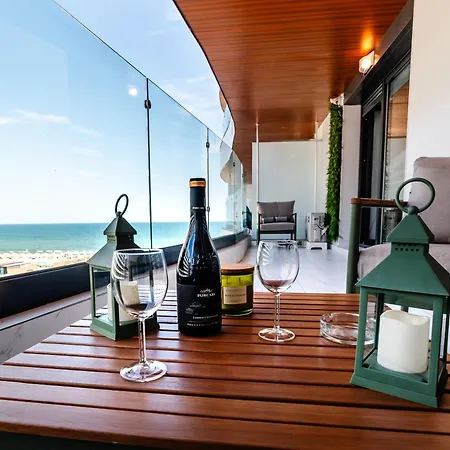 Elyse Blue Sea View By Casa Del Mar Mamaja