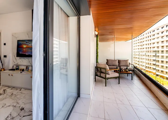 Elyse Blue Sea View By Casa Del Mar