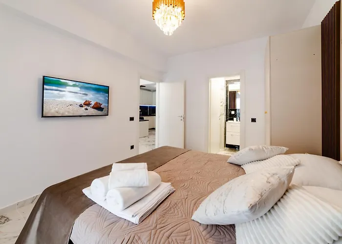 Elyse Blue Sea View By Casa Del Mar 마마이아